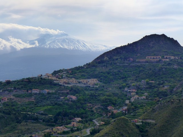 000c1f_italy_sicily_View-to-Mount-Etna-f0fea8b21fb0942d060e1433fef1d45d