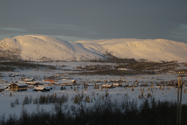 Afternoon sun on Dynjafjell 