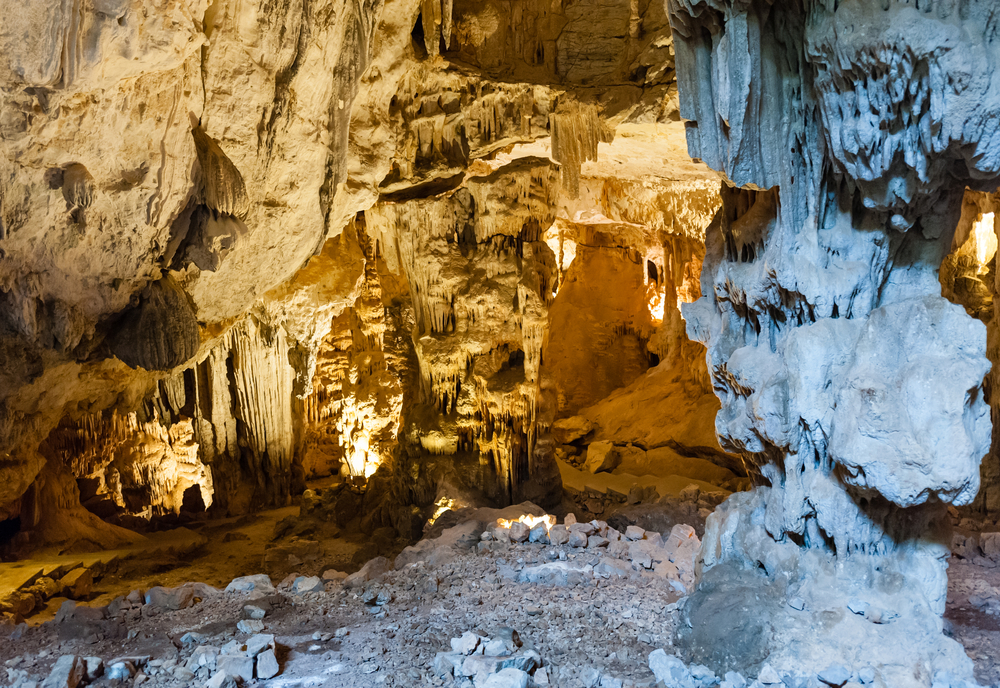 Cave De Demoiselles